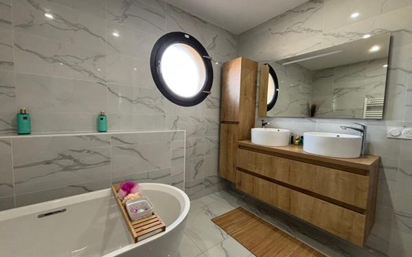 Maison à vendre    5 pièces •  Narbonne