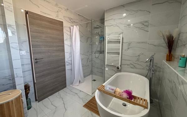 Maison à vendre    5 pièces •  Narbonne