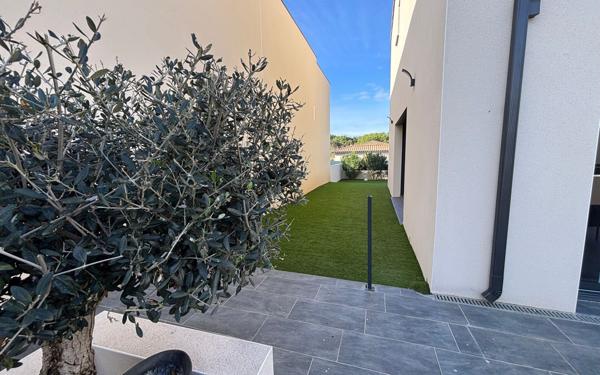 Maison à vendre    5 pièces •  Narbonne