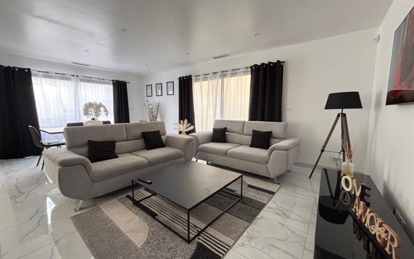 Maison à vendre    5 pièces •  Narbonne