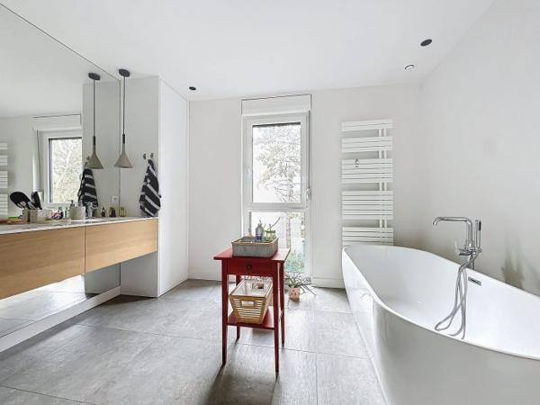 Maison mitoyenne 2 côtés Marcq-en-Baroeul 225 m²