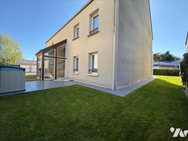 T3 CENTRE VILLE DOL AVEC JARDIN ET GARAGE