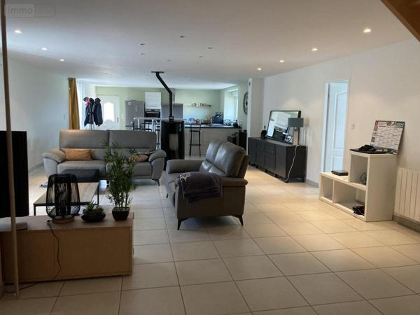 Immeuble à vendre à Camors dans le Morbihan (56330), ref : 56064-1344