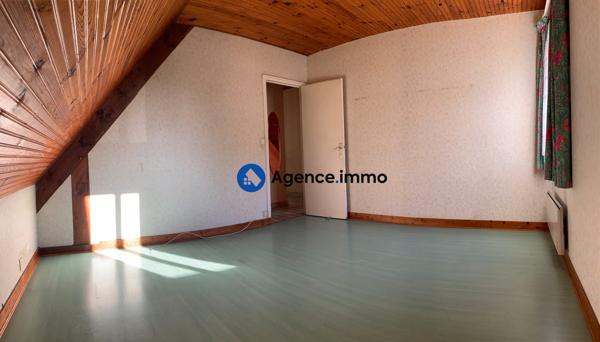 À vendre - Maison individuelle, 5 pièces située à Château-la-Vallière (37330)