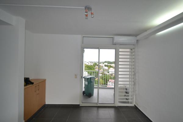 Pointe-à-Pitre (97110) Grand T4 vue mer unique