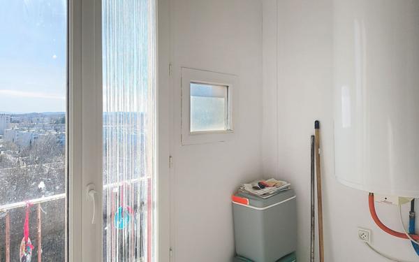 Appartement à vendre    3 pièces • 50 m2 Avignon