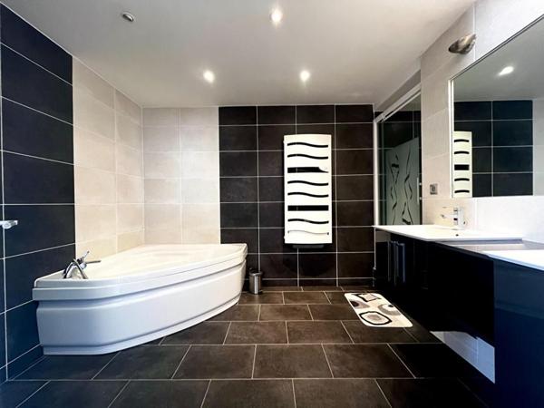 Location Appartement 97.26 m² - ÉPinal 88000