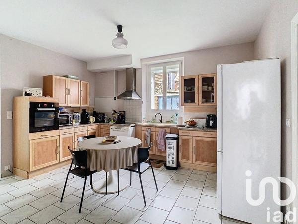 Maison traditionnelle 4 pièces de 120 m² à Champaubert (51270)