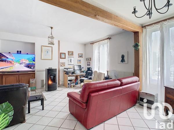 Maison traditionnelle 4 pièces de 120 m² à Champaubert (51270)