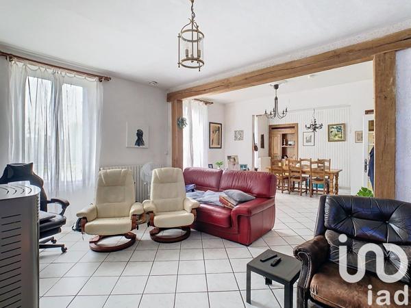 Maison traditionnelle 4 pièces de 120 m² à Champaubert (51270)