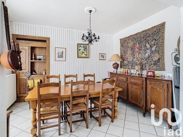 Maison traditionnelle 4 pièces de 120 m² à Champaubert (51270)