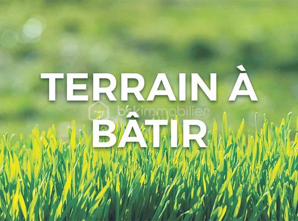 Terrain de 933 m²