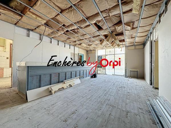 Immeuble à vendre    8 pièces •  Commentry