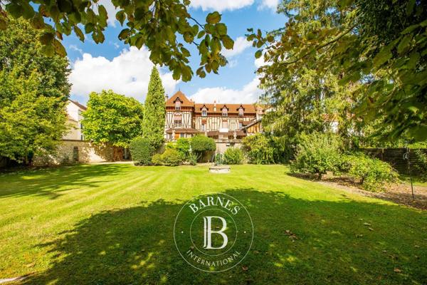 Vaux-sur-Seine, Propriété 7 Chambres -  360 m² à vendre