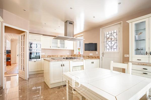 Vaux-sur-Seine, Propriété 7 Chambres -  360 m² à vendre