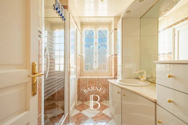 Vaux-sur-Seine, Propriété 7 Chambres -  360 m² à vendre