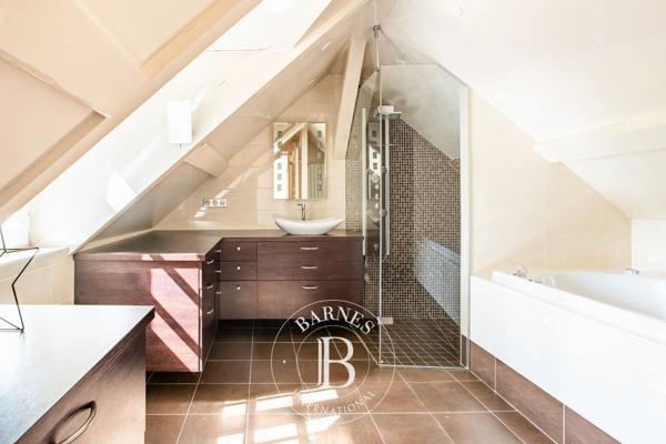 Vaux-sur-Seine, Propriété 7 Chambres -  360 m² à vendre