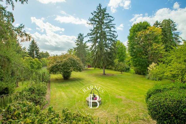 Vaux-sur-Seine, Propriété 7 Chambres -  360 m² à vendre