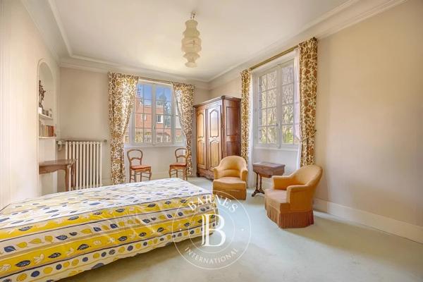Sceaux, Maison 9 Chambres -  300 m² à vendre