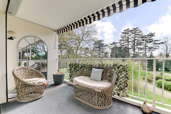 Ecully, dans résidence de standing appartement familial avec terrasse de 120 m2