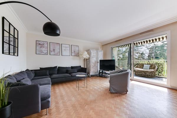 Ecully, dans résidence de standing appartement familial avec terrasse de 120 m2