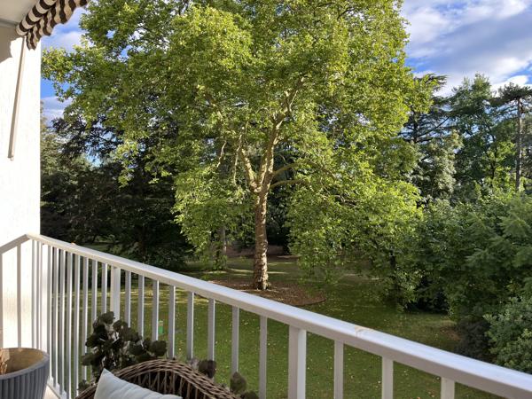 Ecully, dans résidence de standing appartement familial avec terrasse de 120 m2