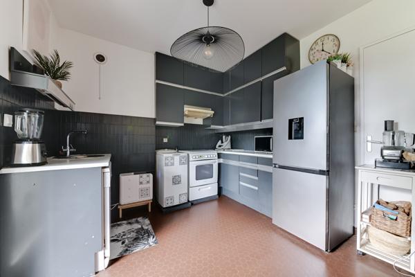 Ecully, dans résidence de standing appartement familial avec terrasse de 120 m2