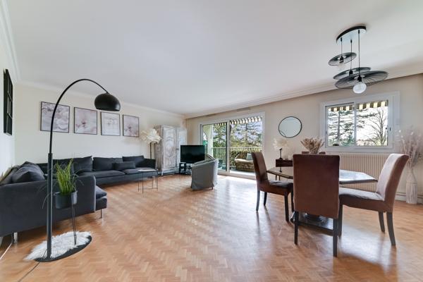Ecully, dans résidence de standing appartement familial avec terrasse de 120 m2