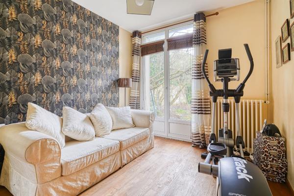 Maison Le Plessis Robinson 8 pièce(s) 138 m2 €739 000 ** - Référence 455