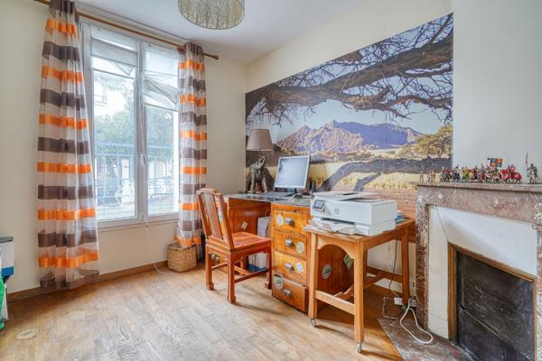 Maison Le Plessis Robinson 8 pièce(s) 138 m2 €739 000 ** - Référence 455