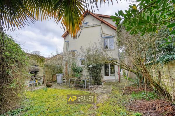 Maison Le Plessis Robinson 8 pièce(s) 138 m2 €739 000 ** - Référence 455