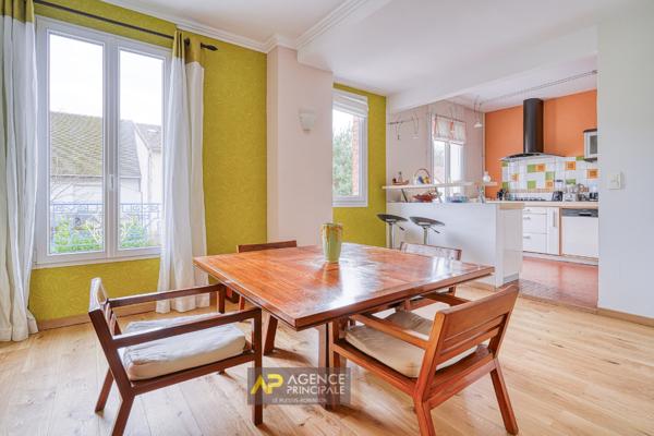 Maison Le Plessis Robinson 8 pièce(s) 138 m2 €739 000 ** - Référence 455