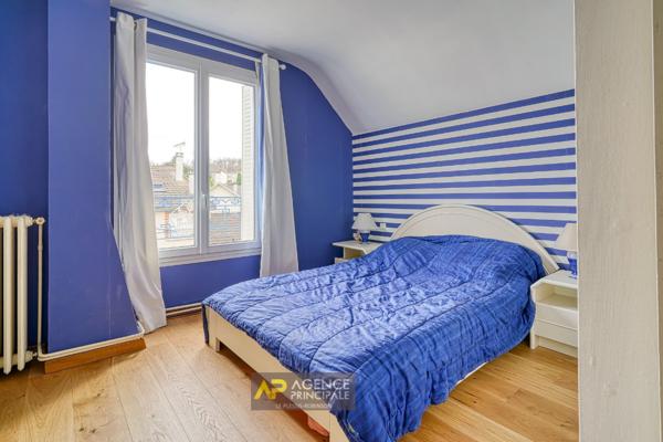 Maison Le Plessis Robinson 8 pièce(s) 138 m2 €739 000 ** - Référence 455