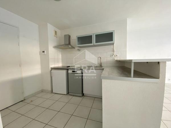 A louer Marseille EN EXCLUSIVITÉ  GRAND T2 QUARTIER TIMONE  GRANDE TERRASSE  AVEC  Possibilité GARAGE CALME   IDÉAL  ÉTUDIANT