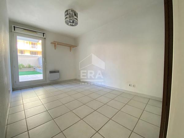 A louer Marseille EN EXCLUSIVITÉ  GRAND T2 QUARTIER TIMONE  GRANDE TERRASSE  AVEC  Possibilité GARAGE CALME   IDÉAL  ÉTUDIANT