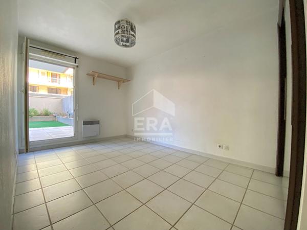 A louer Marseille EN EXCLUSIVITÉ  GRAND T2 QUARTIER TIMONE  GRANDE TERRASSE  AVEC  Possibilité GARAGE CALME   IDÉAL  ÉTUDIANT