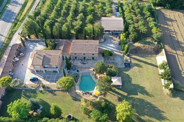 Maison L Isle Sur La Sorgue 6 pièce(s) 296 m2
