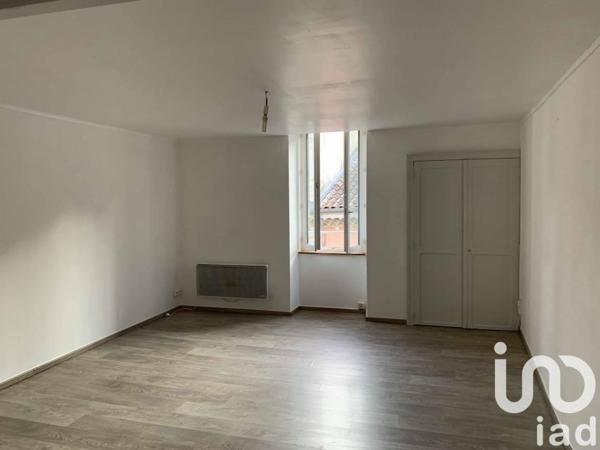 Bâtiment de 77 m² à Vals-les-Bains (07600)