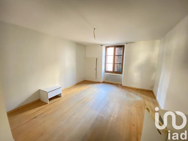 Bâtiment de 77 m² à Vals-les-Bains (07600)