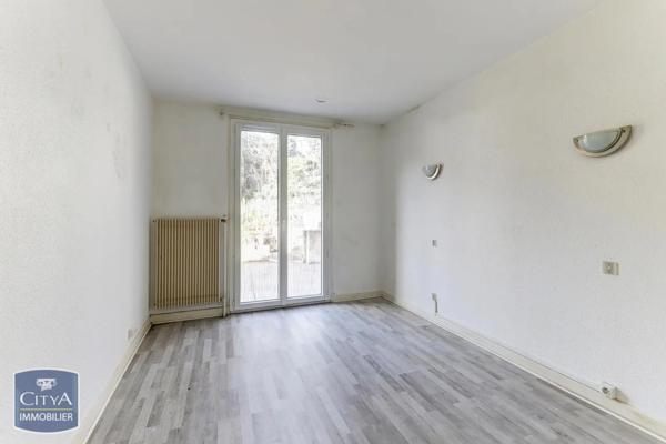 Immeuble à vendre 236m²
