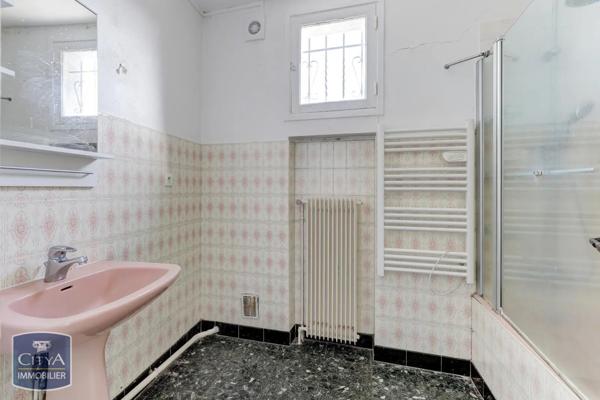 Immeuble à vendre 236m²