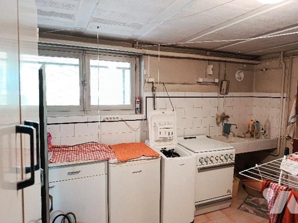 PAVILLON ARTISANAL GRANDE SUPERFICIE PROCHE TOUTES COMMODITES