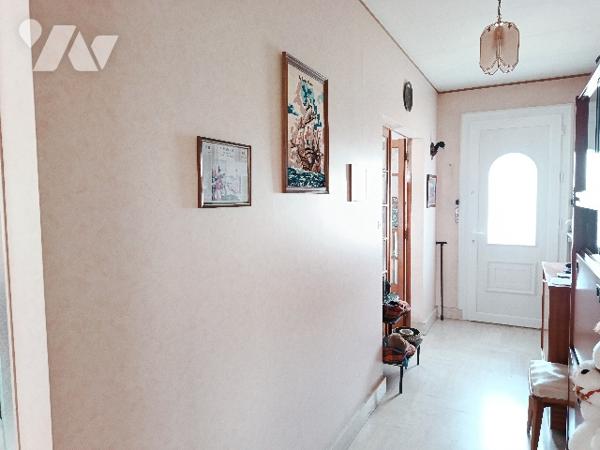 PAVILLON ARTISANAL GRANDE SUPERFICIE PROCHE TOUTES COMMODITES