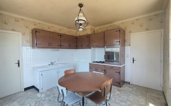 Maison à vendre    5 pièces • 112 m2 Mur-de-Barrez