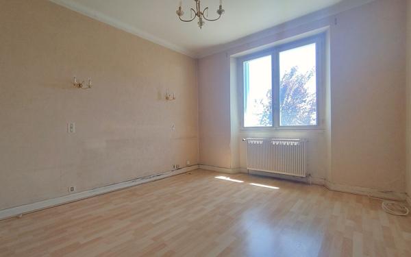 Maison à vendre    5 pièces • 112 m2 Mur-de-Barrez