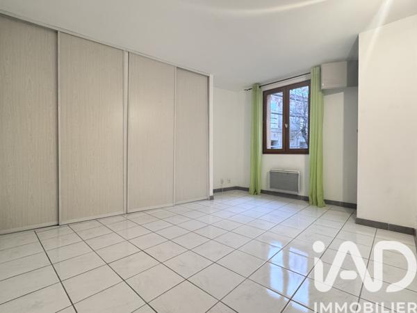 Location appartement 3 pièces 57 m² Saint-Maximin-la-Sainte-Baume