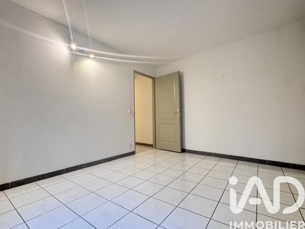 Location appartement 3 pièces 57 m² Saint-Maximin-la-Sainte-Baume
