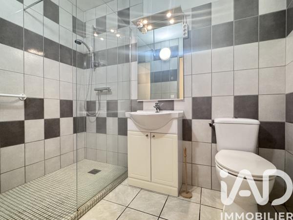 Location appartement 3 pièces 57 m² Saint-Maximin-la-Sainte-Baume