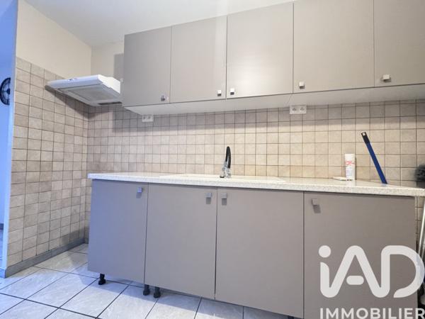 Location appartement 3 pièces 57 m² Saint-Maximin-la-Sainte-Baume