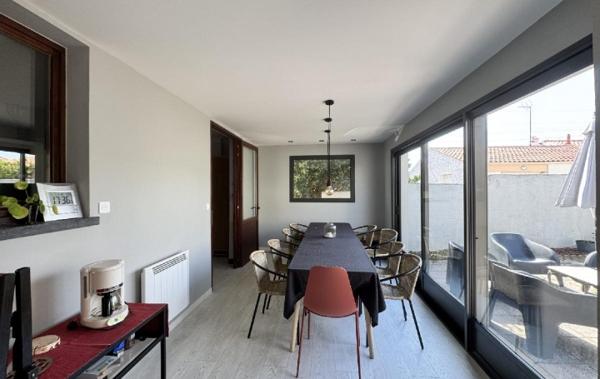 Vente Maison de ville 3 chambres - dépendance de 23.5 m2 rénové(e) Les sables-d'olonne   